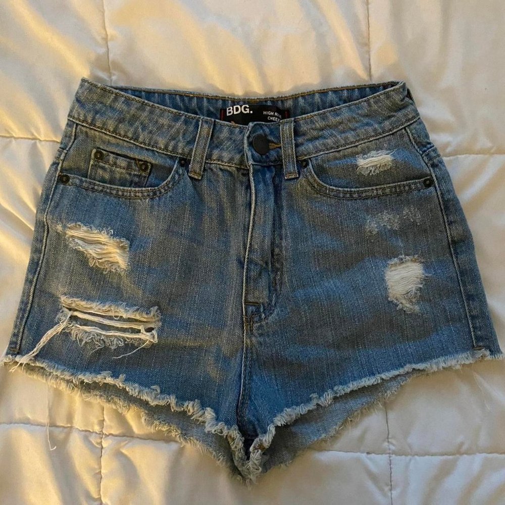 Vintage BDG distressed high rise cheeky daisy dukes denim shorts